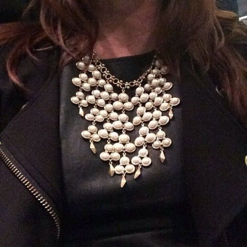 Stella & Dot Dahlia Pearl Bib Statement Necklace - Picture 6 of 9